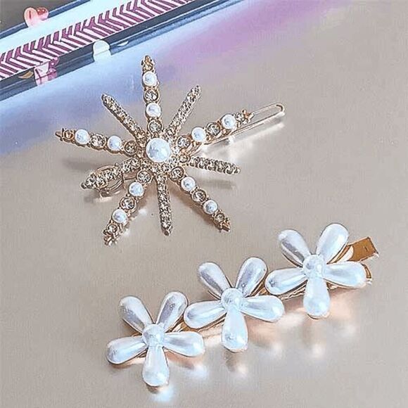 2/$21 Ladies 2 Piece Star Flower Hair Accessory Set - Picture 2 of 6